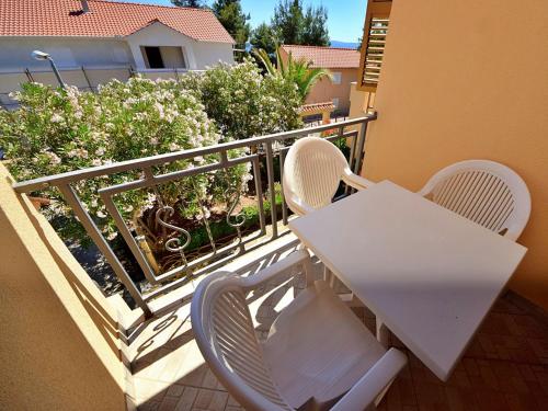 Apartment Meridiana-7 by Interhome