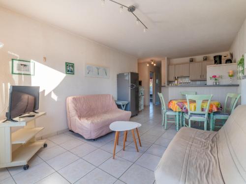 Apartment Le Flamant-4 by Interhome
