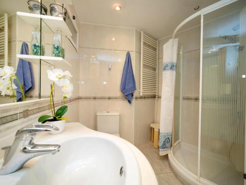 Apartment Oceanic-2 by Interhome