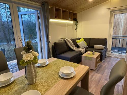 Χώρος καθιστικού στο Holiday Home Tiny Haus Heike by Interhome