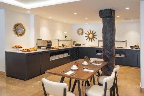 Mad på hotellet eller i nærheden