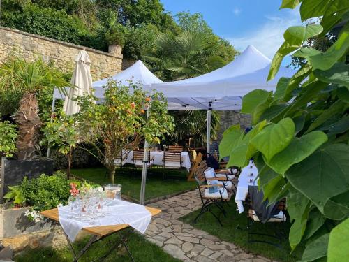 Κήπος έξω από το Geibelhof - Apartments in mediterraner Hofreite nahe Frankfurt am Main