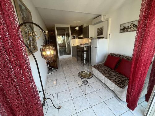 Studio cabine rénové climatisé, 2 couchages, plage à proximité - Cap d'Agde Naturisme - FR-1-249A-32