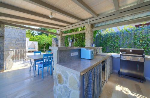 Villa Blue Dondola by AdriaticLuxuryVillas