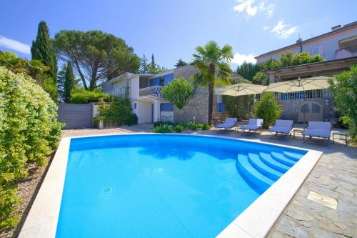 Villa with private pool near the beach KRK