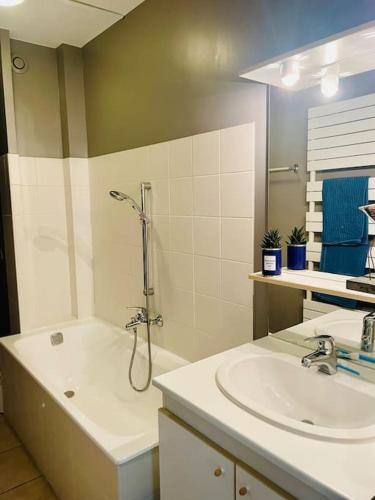 Photo de la galerie de l'établissement Face mer à La Baule : L'Amirauté, à La Baule