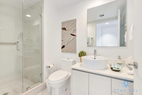 Koupelna v ubytování Beachwalk - Sun, Amazing Pools and Gym