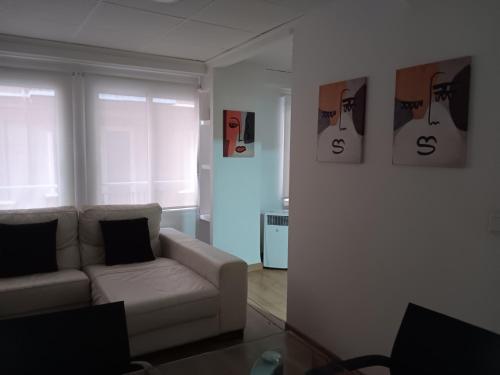 Alojamiento Temporal para Familias, Turismo, Estudiantes y Trabajo "CIUTAT VELLA"