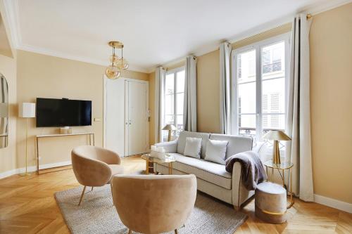 Pick A Flat's Apartments in Opéra Saint Lazarre - Rue de l'Isly