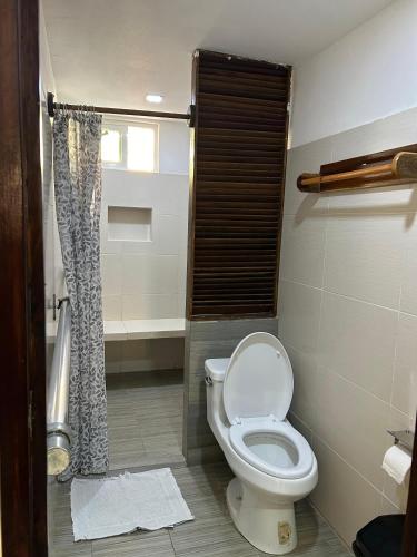 Vonios kambarys apgyvendinimo įstaigoje Real Caribe Inn