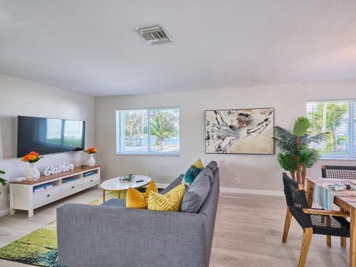 Fotografie z fotogalerie ubytování Luxurious 3 Bedroom on the Intracoastal v destinaci Riviera Beach