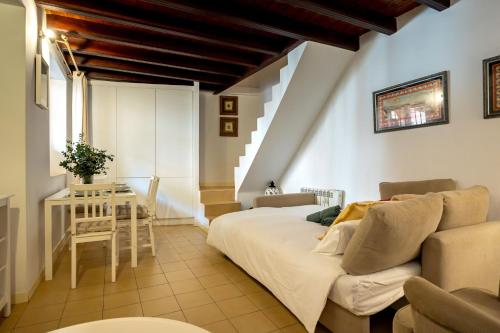 Charming 2 Bedroom Apartment at Plaza el Salvador by OCityzen