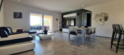 Photo de la galerie de l'établissement Villa Wendy, votre villa a 5 minutes de la plage, à Furiani