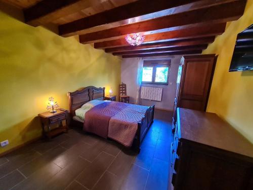 a bedroom with a bed and a window at Guestroom Xivry-Circourt, 1 pièce, 2 personnes - FR-1-584-206 