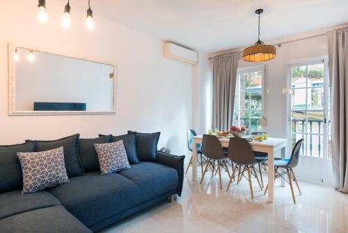 Victoria Square 2, Center Apartment