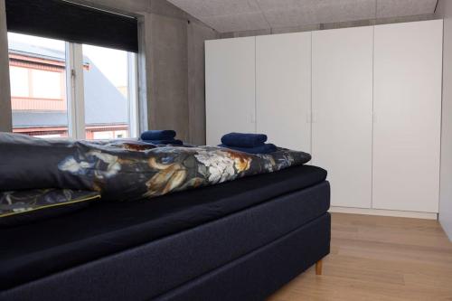 Posezení v ubytování CONRADSBREKKA Luxury Top Floor Apartment in Central Tórshavn
