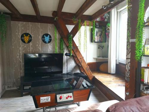 Atelier d’artiste proche Paris Gare nord/Stade de FR/CDG