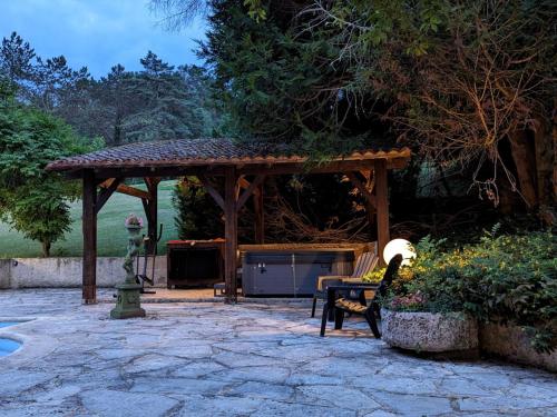 Photo de la galerie de l'établissement Combi Urval, à Urval