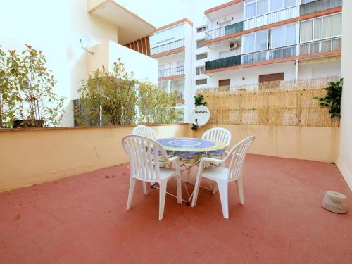 Apartamento céntrico con terraza, a 350m de la playa en Santa Margarita - ES-228-108