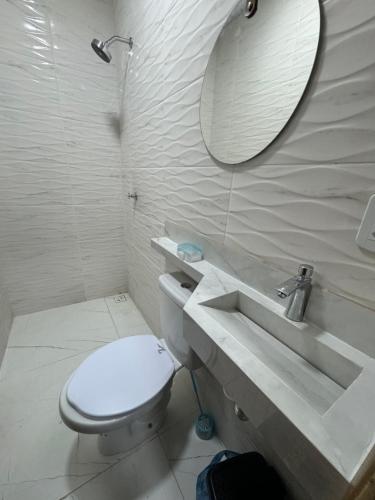 Koupelna v ubytování Espaço inteiro - Quarto e cozinha