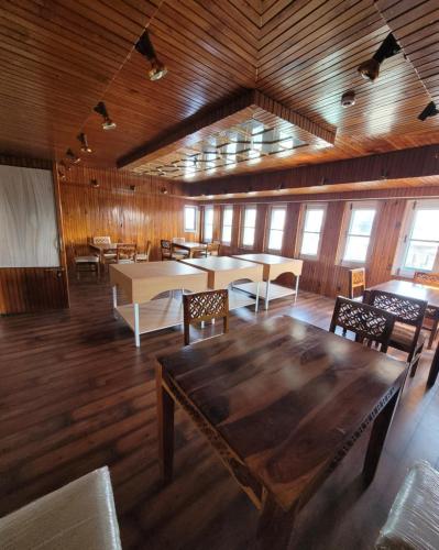 Gambar di galeri bagi Hotel De-Villaz luxury di Srinagar