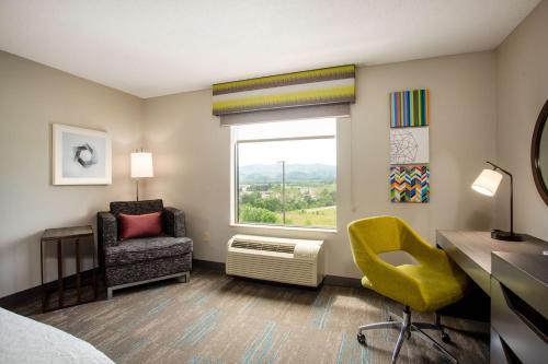 Posezení v ubytování Hampton Inn Elkins