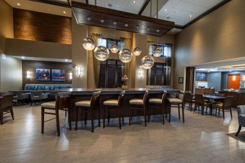 Гостиная зона в Hampton Inn & Suites Greensboro/Coliseum Area