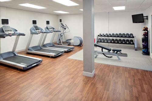 Fitness centrum a/nebo fitness zařízení v ubytování Homewood Suites by Hilton Hartford-Farmington