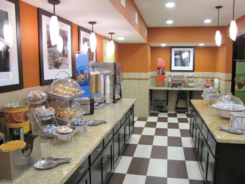 Hampton Inn & Suites Jamestown – Photos 4
