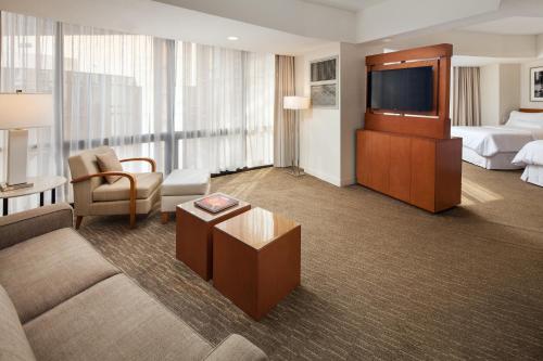 The Westin Bonaventure Hotel & Suites, Los Angeles photo 30