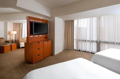 The Westin Bonaventure Hotel & Suites, Los Angeles photo 33