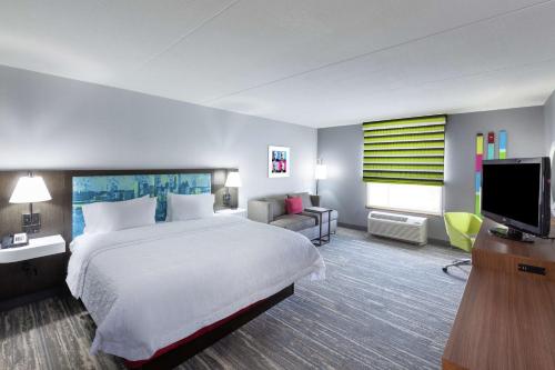 Hampton Inn & Suites Houston-Bush Intercontinental Airport Image