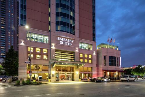 an embassy suites building with a street in front of it at Embassy Suites Houston - Downtown in Houston