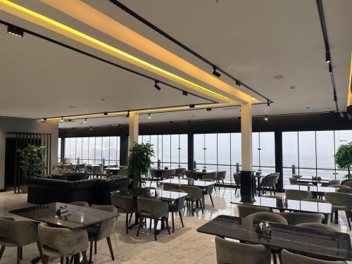Restoran atau tempat lain untuk makan di Noor-ZamZam-Madinah Halal Hotels Group