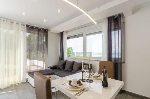 Privathaus mit Pool und traumhaften Ausblick