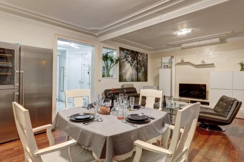 Photo de la galerie de l'établissement 673 Suite Richard - Superb apartment in Paris, à Paris