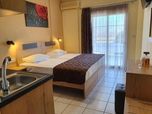 Gallery image of Calypso Beach Hotel in Paralia Katerinis