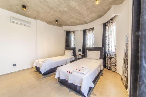 Letto o letti in una camera di Premium Villa in Belek, 3 Rooms, 6 Guests, Jacuzzi - Loft