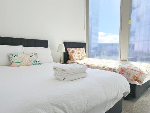 Wsp Lux 3b2b flat in CBD with balcony 객실 침대