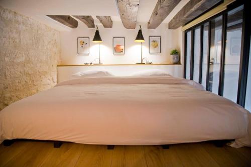 Gabrielle - Authentic Loft Saint-Germain Luxembourg Courtyard