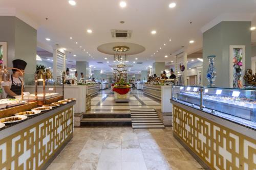 Afbeelding uit fotogalerij van Orange County Kemer in Kemer