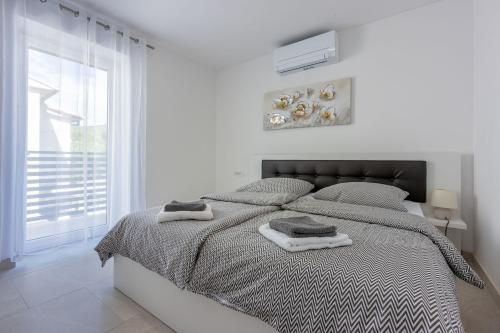 Modernes Apartment mit Meerblick, 500 Meter Strand