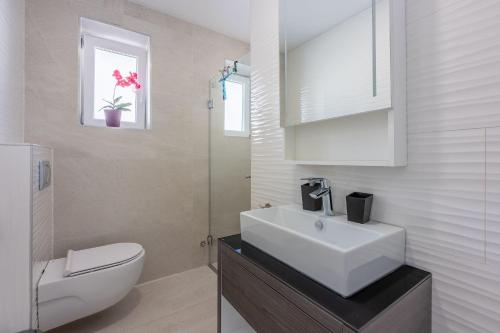 Modernes Apartment mit Meerblick, 500 Meter Strand