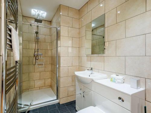 a bathroom with a sink and a shower at 2 Bed in Louth 86797 in Louth
