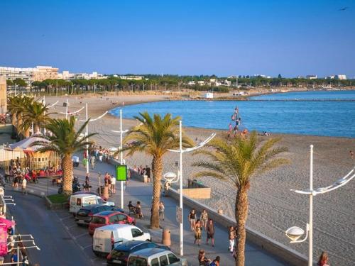 Charmant T2 Cabine climatisé avec terrasse, parking à 100m de la plage
