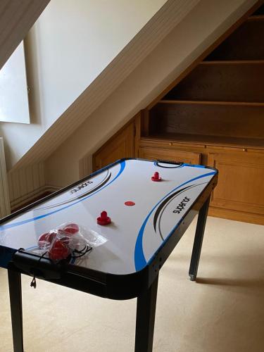 Gallery image of Maison de campagne billard et jacuzzi in Dollon