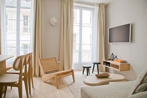 Margot - Luxury 2BR Mouffetard Historic Heights