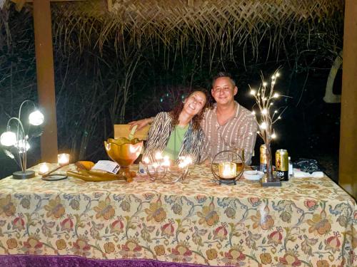 Επισκέπτες που μένουν στο Yala Eco Bush Camp