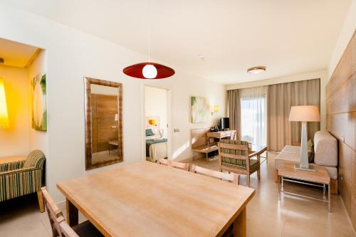 Area soggiorno di Kn Hotel Arenas del Mar Adults Only