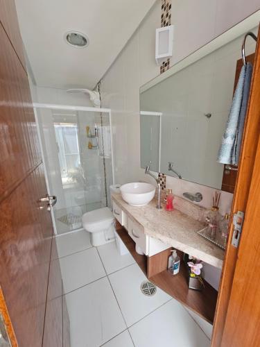Phòng tắm tại Casa no pé da Serra da Cantareira